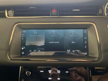 Land Rover Range Rover Evoque 1.5 P300e 12.2kWh R-Dynamic SE SUV 5dr Petrol Plug-in Hybrid Aut