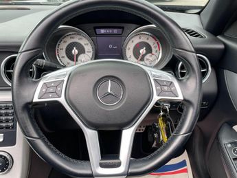 Mercedes-Benz SLK 1.8 SLK200 BlueEfficiency AMG Sport G-Tronic+ Euro 5 (s/s) 2dr