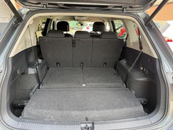 Volkswagen Tiguan Allspace 2.0 TDI SE Nav DSG 4Motion Euro 6 (s/s) 5dr