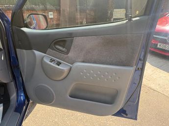 Toyota Yaris Verso 1.3 VVT-i Verso GLS 5dr