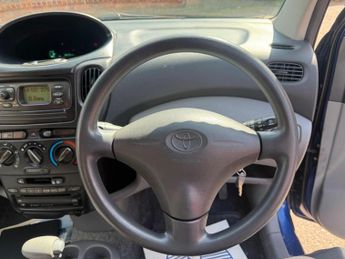 Toyota Yaris Verso 1.3 VVT-i Verso GLS 5dr