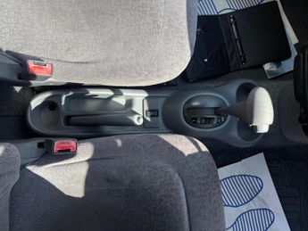 Toyota Yaris Verso 1.3 VVT-i Verso GLS 5dr