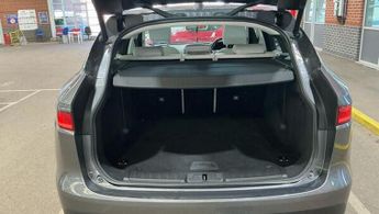 Jaguar F-PACE 2.0 D180 Portfolio Auto AWD Euro 6 (s/s) 5dr