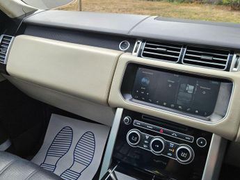 Land Rover Range Rover 4.4 SD V8 Autobiography Auto 4WD Euro 6 (s/s) 5dr