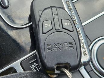Land Rover Range Rover 4.4 SD V8 Autobiography Auto 4WD Euro 6 (s/s) 5dr