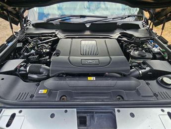 Land Rover Range Rover 4.4 SD V8 Autobiography Auto 4WD Euro 6 (s/s) 5dr