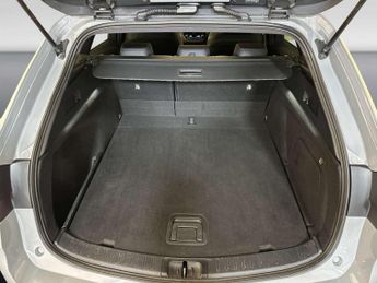 Toyota Corolla 2.0 VVT-h GPF Design Touring Sports 5dr Petrol Hybrid CVT Euro 6