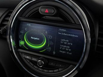 MINI Hatch 1.5 Cooper Hatchback 5dr Petrol Auto Euro 6 (s/s) (136 ps)