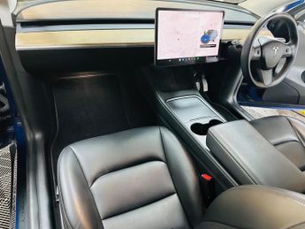 Tesla Model Y (Dual Motor) Long Range Auto 4WDE 5dr