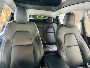Tesla Model Y (Dual Motor) Long Range Auto 4WDE 5dr