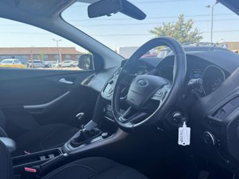 Ford Focus 1.0T EcoBoost Zetec Euro 6 (s/s) 5dr