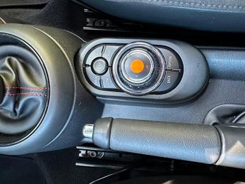 MINI Hatch 2.0 Cooper S Sport Steptronic Euro 6 (s/s) 3dr
