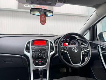 Vauxhall Astra 1.6 16v SRi Auto Euro 5 5dr