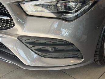 Mercedes-Benz CLA 2.0 CLA220d AMG Line Night Edition (Premium Plus) Coupe 8G-DCT E