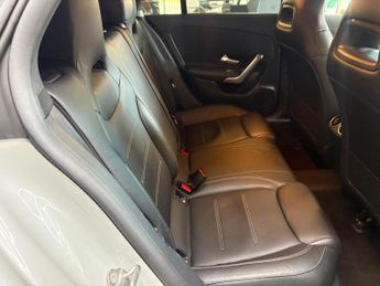 Mercedes-Benz CLA 2.0 CLA220d AMG Line Shooting Brake 8G-DCT Euro 6 (s/s) 5dr