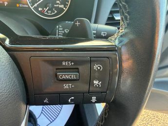 Nissan Qashqai 1.3 DIG-T MHEV Acenta Premium XTRON Euro 6 (s/s) 5dr