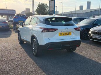 Nissan Qashqai 1.3 DIG-T MHEV Acenta Premium XTRON Euro 6 (s/s) 5dr