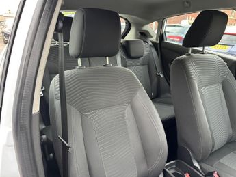 Ford Fiesta 1.0T EcoBoost Zetec Euro 5 (s/s) 5dr