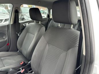 Ford Fiesta 1.0T EcoBoost Zetec Euro 5 (s/s) 5dr