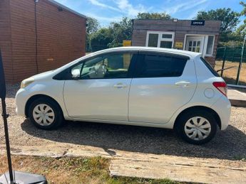 Toyota Yaris 1.0 Dual VVT-i Icon 5dr Multidrive Euro6