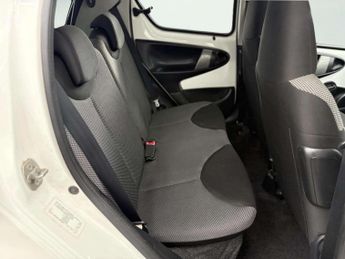 Toyota AYGO 1.0 VVT-i Fire Euro 5 5dr