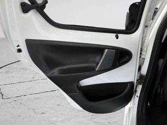 Toyota AYGO 1.0 VVT-i Fire Euro 5 5dr