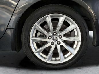 Jaguar XF 2.2d Premium Luxury Auto Euro 5 (s/s) 4dr