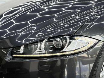 Jaguar XF 2.2d Premium Luxury Auto Euro 5 (s/s) 4dr