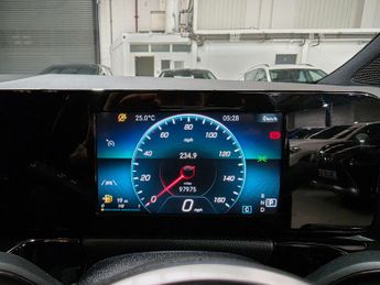 Mercedes-Benz GLA 1.3 GLA200 Sport 7G-DCT Euro 6 (s/s) 5dr