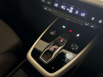 Audi Q4 e-tron 35 Sport Sportback 5dr Electric Auto 55kWh (170 ps)
