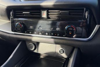 Nissan Qashqai 1.3 DiG-T MH 158 Acenta Premium 5dr Xtronic