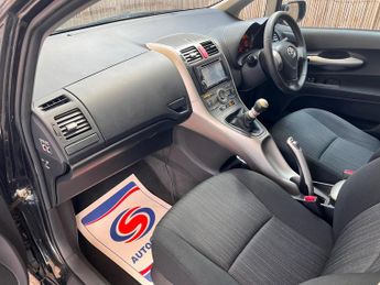 Toyota Auris 1.6 V-Matic TR 5dr