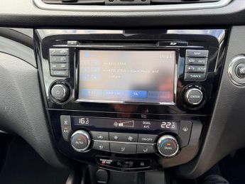 Nissan Qashqai 1.2 DIG-T N-Connecta 2WD Euro 6 (s/s) 5dr