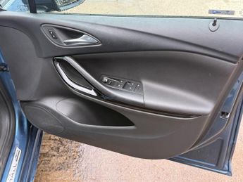 Vauxhall Astra 1.4i Turbo Elite Nav Auto Euro 6 (s/s) 5dr