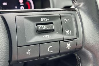 Nissan Qashqai 1.3 DiG-T MH 158 N-Connecta 5dr Xtronic