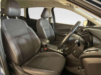 Ford Kuga 2.0 TDCi EcoBlue Titanium Edition SUV 5dr Diesel Powershift AWD 