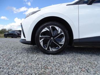 MG MG4 51kWh SE Auto 5dr