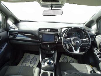 Nissan Leaf 39kWh N-Connecta Auto 5dr