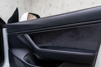 Tesla Model 3 (Dual Motor) Long Range Auto 4WDE 4dr