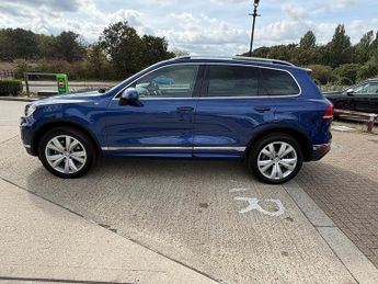 Volkswagen Touareg TDI V6 BlueMotion Tech R-Line SUV 3.0 Automatic Diesel