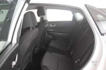 Hyundai KONA 39kWh SE Connect Auto 5dr (10.5kW Charger)
