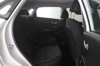 Hyundai KONA 39kWh SE Connect Auto 5dr (10.5kW Charger)