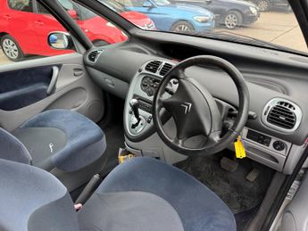 Citroen Xsara Picasso 2.0i 16V Desire 5dr