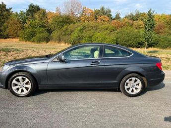 Mercedes-Benz C Class 2.1 C220 CDI BlueEfficiency Executive SE G-Tronic+ Euro 5 (s/s) 