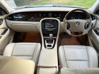 Jaguar XJ 3.0 SE 4dr