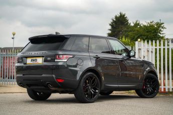 Land Rover Range Rover Sport 3.0 SD V6 HSE Dynamic SUV 5dr Diesel Auto 4WD Euro 6 (s/s) (306 