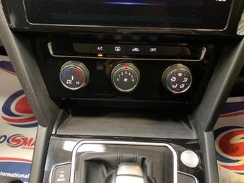Volkswagen Passat 1.5 TSI EVO SE Nav DSG Euro 6 (s/s) 5dr