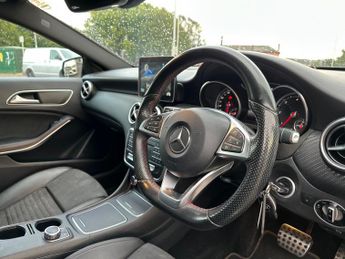Mercedes-Benz A Class 2.1 A200d AMG Line (Premium) 7G-DCT Euro 6 (s/s) 5dr