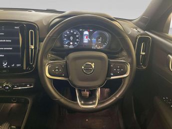 Volvo XC40 1.5h T4 Recharge 10.7kWh R-Design SUV 5dr Petrol Plug-in Hybrid 