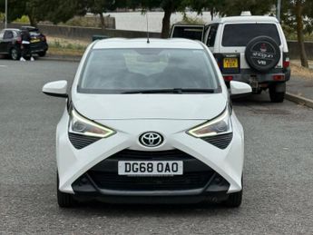 Toyota AYGO 1.0 VVT-i x-play x-shift Euro 6 5dr